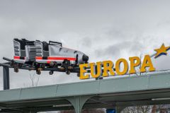 europa-park-bushaltestelle-ringsheim-eurosat-zug