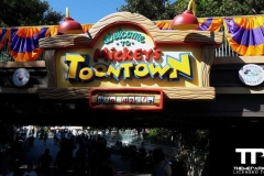 Disneyland-park-(33)