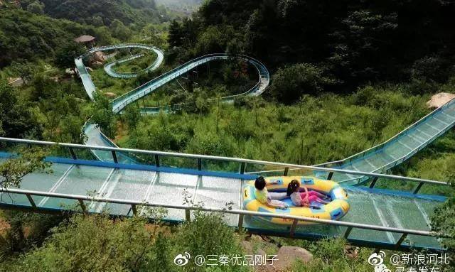 In werkelijkheid Fruitig Duplicaat 500 meter lange glazen glijbaan geopend in Chinese bergen – Themeparkfreaks