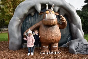 © Chessington