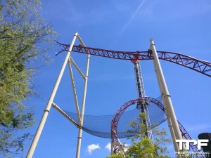 Twisted In-Line Rollback (Jonathan Sansens - Themeparkfreaks)